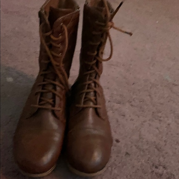 Women’s lace up combat boots - Picture 2 of 3